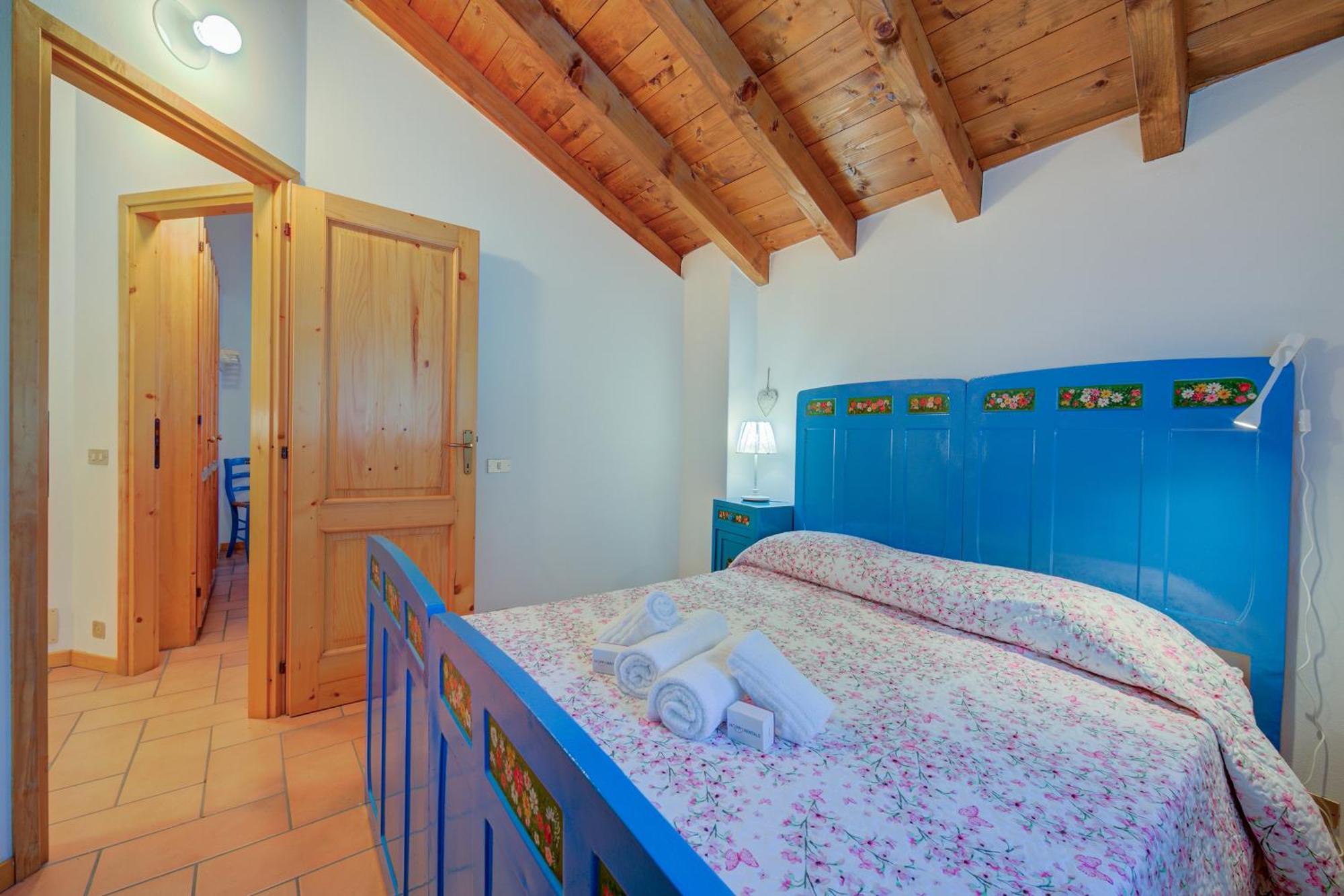 Villa Il Castagno Few Min From Beach - Happy Rentals Castelveccana 外观 照片