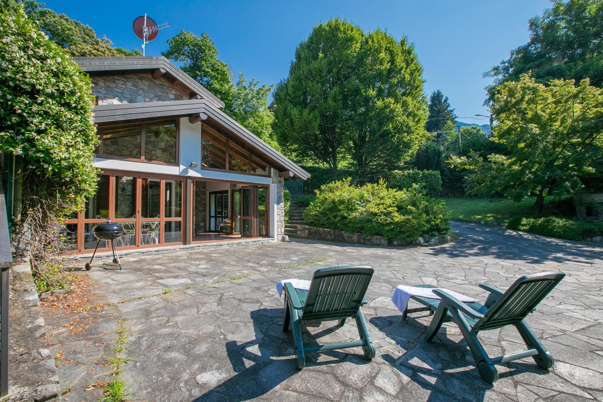 Villa Il Castagno Few Min From Beach - Happy Rentals Castelveccana 外观 照片